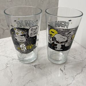 Snoopy Peanuts Halloween Glasses Set of 2 Glasses 2018